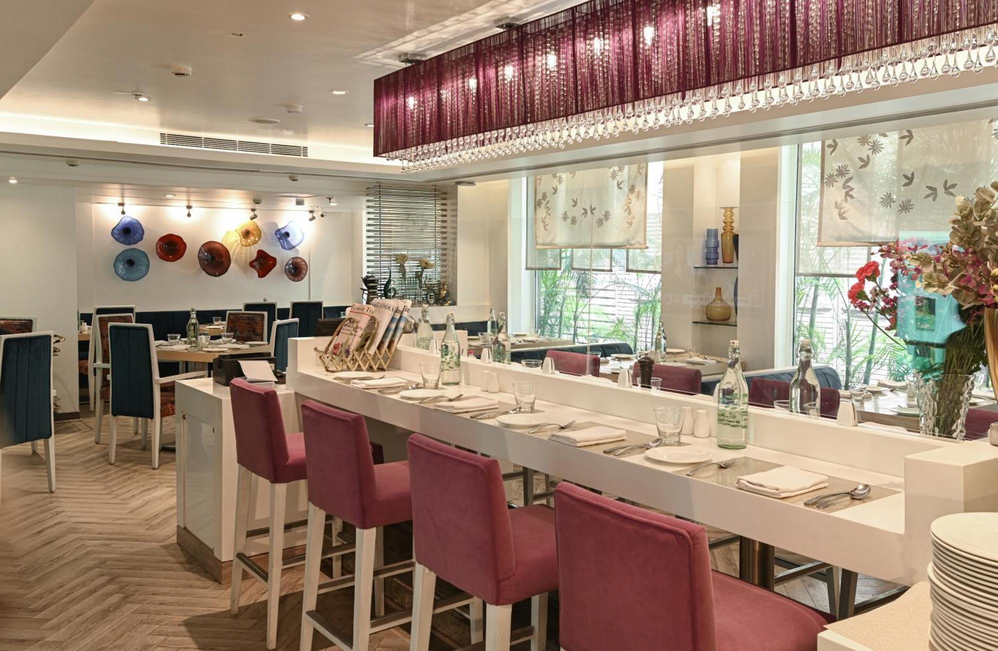 The Ashtan Sarovar Portico Nuova Delhi Esterno foto