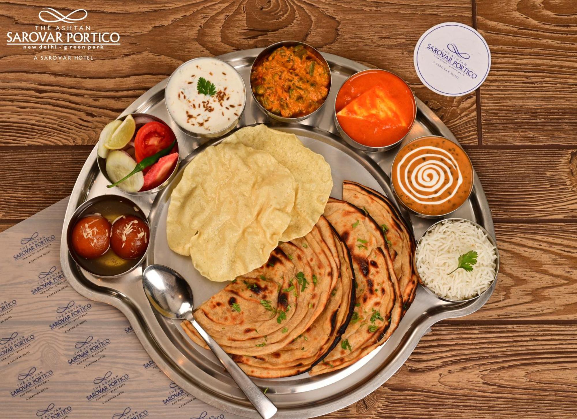 The Ashtan Sarovar Portico Nuova Delhi Esterno foto