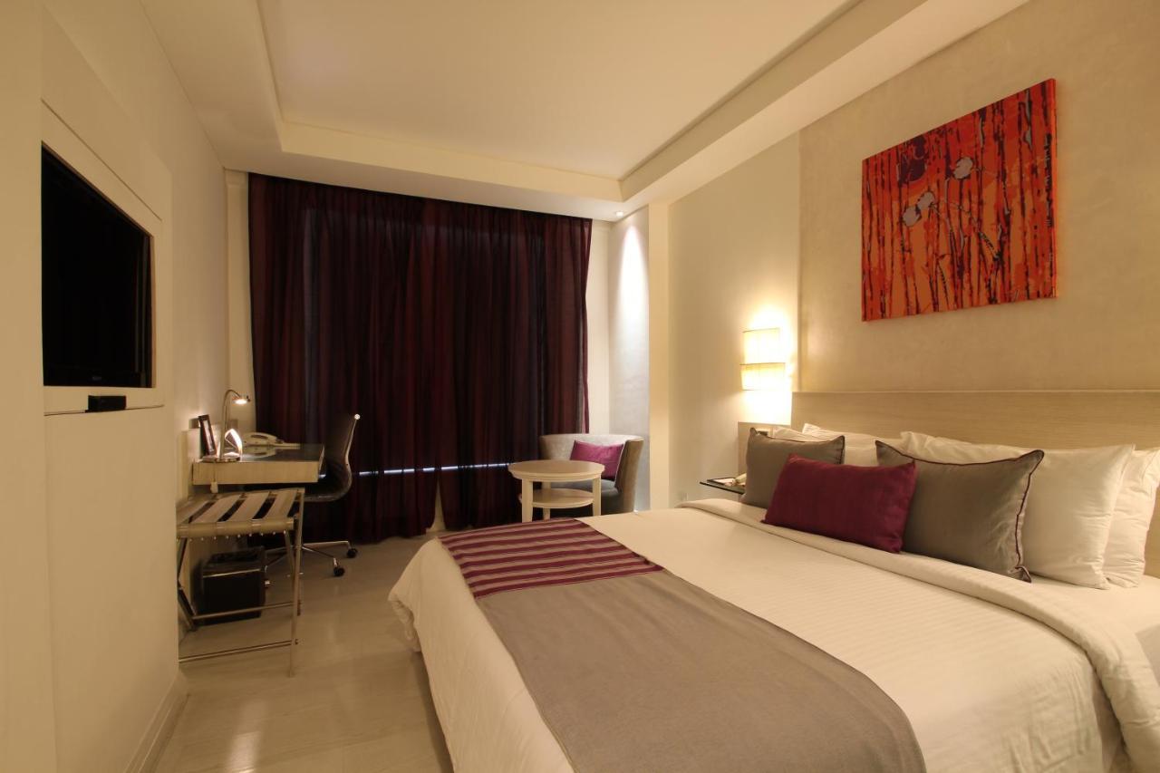The Ashtan Sarovar Portico Nuova Delhi Esterno foto